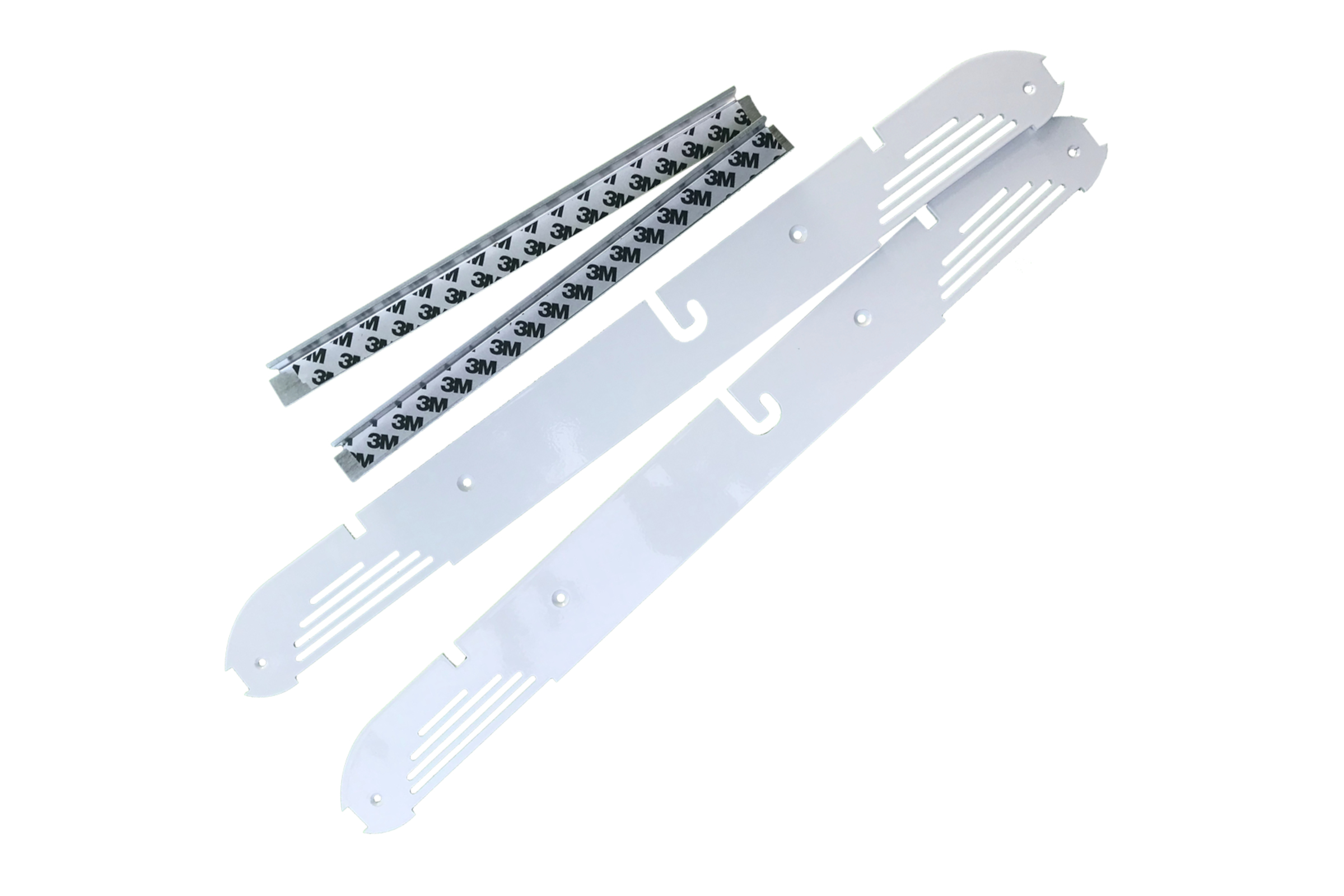 Weiße Metallhalterungen mit 3M Selbstklebestreifen